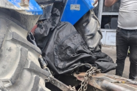 traktor-parcalari-arasinda-kalan-usta-feci-bir-sekilde-hayatini-kaybetti-RXwCR5Hx.jpg