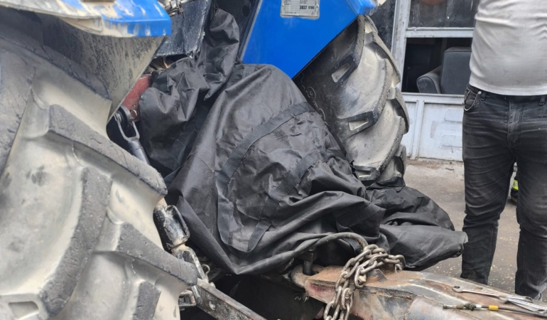 traktor-parcalari-arasinda-kalan-usta-feci-bir-sekilde-hayatini-kaybetti-RXwCR5Hx.jpg