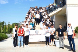 vali-hatipoglu-ogrencilerle-keyifli-bir-bulusma-gerceklestirdi-1j2gBOrI.jpg
