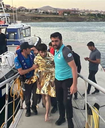 van-golunde-akintiya-kapilan-genc-kahramanlar-tarafindan-kurtarildi-ggpsOclO.jpg