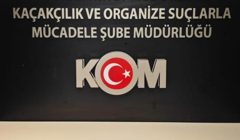 vanda-30-milyon-tl-degerinde-7-kilo-altin-yakalandi-detaylar-burada-PMHKLxI7.jpg