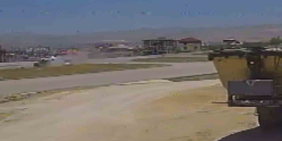 Van'da Çevre Yolunda Feci Kaza: 9 Yaşındaki Çocuğun Hayat Mücadelesi Van’da Çevre Yolunda Feci Kaza: 9 Yaşındaki Çocuğun Hayat Mücadelesi