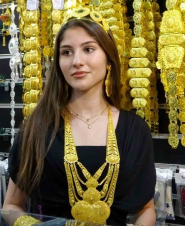 vanda-dugunlerin-yeni-trendi-essiz-imitasyon-takilar-4IMD39zC.jpg
