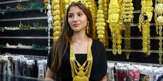 Van’da Düğünlerin Yeni Trendi: Eşsiz İmitasyon Takılar