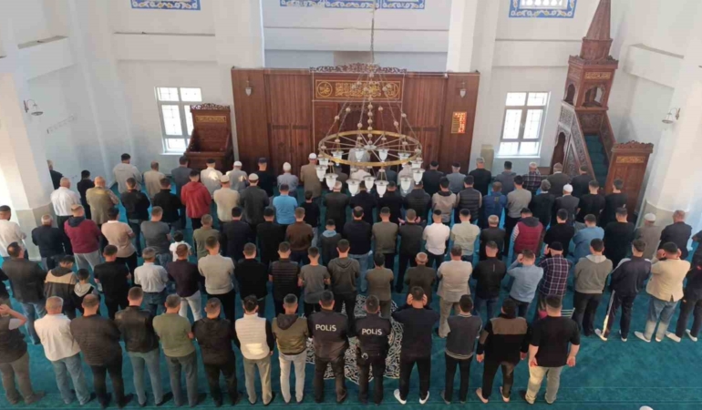 vanda-kurban-bayrami-coskusunun-essiz-anlari-sgdJQ5Cc.jpg