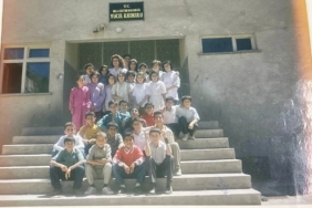32-yil-sonra-yeniden-bulusma-gecmisin-izlerinde-bSD2dL4S.jpg