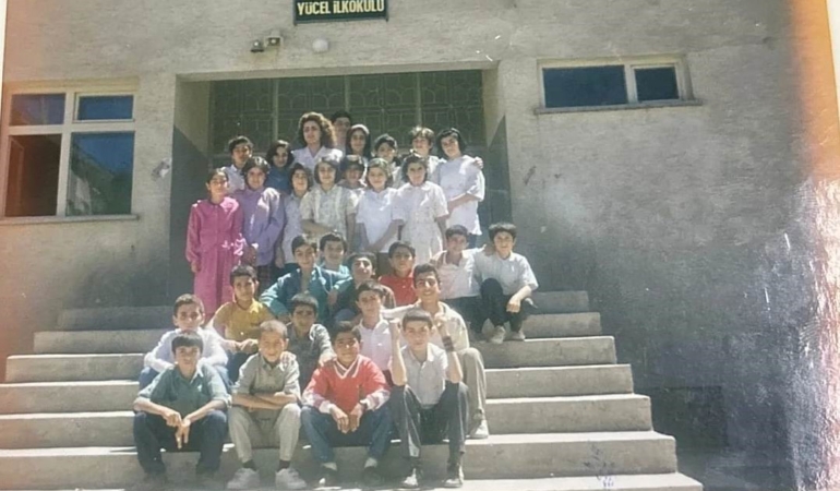 32-yil-sonra-yeniden-bulusma-gecmisin-izlerinde-bSD2dL4S.jpg