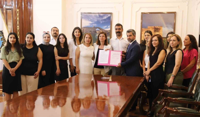 733-kadin-icin-adli-yardim-basvurusu-adalet-arayisinda-yeni-bir-adim-P9yOhG7w.jpg