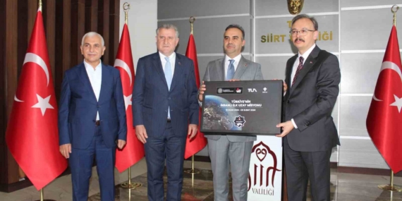 Bakan Bak ve Kacır Siirt’te: Yeni Projeler ve Gelişmeler Bakan Bak ve Kacır Siirt’te: Yeni Projeler ve Gelişmeler