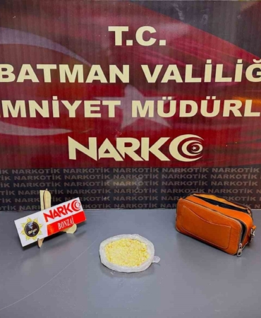 batman-havalimaninda-uyusturucu-yakalandi-yolcunun-uzerinde-sok-edici-bulgu-R81UlmKe.jpg