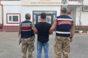Batman'da 16 Yıl Kesinleşmiş Hapis Cezası Olan Zanlı Yakalandı: Şok Gelişme! batmanda-16-yil-kesinlesmis-hapis-cezasi-olan-zanli-yakalandi-sok-gelisme-5NtdZwpy.jpg
