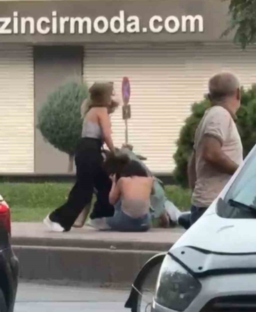 batmanda-dort-kadinin-sac-basi-kavgasi-goruntuler-ortaya-cikti-ZJwxq4T8.jpg
