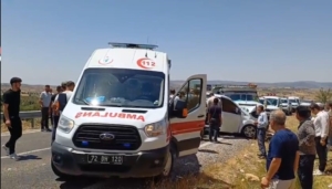 batmanda-iki-arac-carpisti-2-yarali-Rfaj9IeK.jpg
