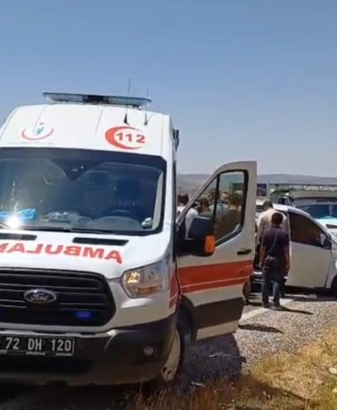 batmanda-iki-arac-carpisti-2-yarali-Rfaj9IeK.jpg
