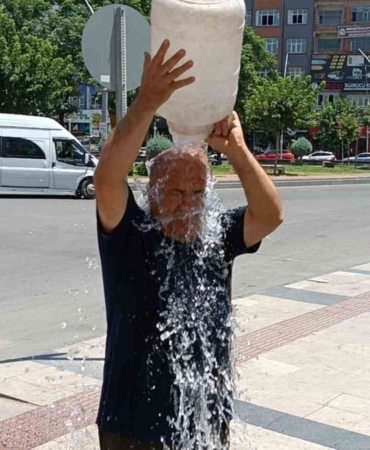 batmanda-sicak-havalar-etkisini-gosterdi-buyukler-su-ile-serinlerken-cocuklar-sus-havuzlarinda-eglendi-CnpPDTyk.jpg