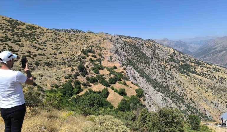 batmanda-zihinsel-durumu-iyi-olmayan-kayip-kadinin-arama-faaliyetleri-devam-ediyor-zrlaKsS8.jpg