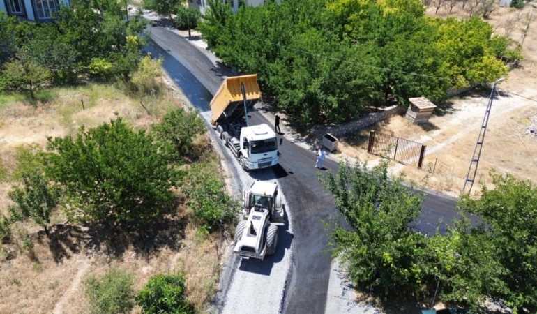 battalgazide-asfalt-yenileme-seferberligi-devam-ediyor-xMnCmqnv.jpg