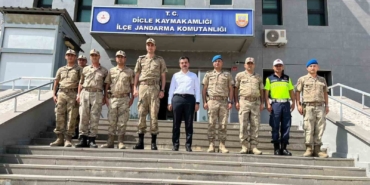 dicle-kaymakami-mustafa-atis-jandarma-personeliyle-ozel-bir-toplantida-bulustu-miD4NExX.jpg