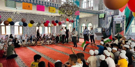 Diyarbakır Yaz Kur'an Kurslarında Filistin'e Destek Projesi Diyarbakır Yaz Kur’an Kurslarında Filistin’e Destek Projesi