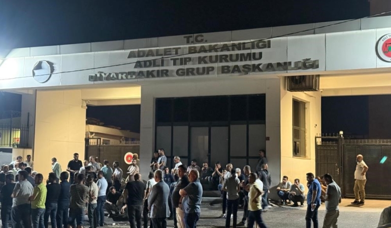 diyarbakirda-rekor-kiran-husumet-iki-aile-arasinda-kanli-kavga-2-hayat-kaybi-bNkWc4r4.jpg