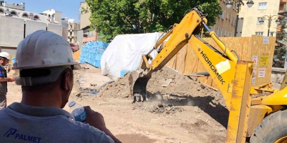 Doğalgaz Borusu Delindi: Vatandaşlar Panik İçinde! Doğalgaz Borusu Delindi: Vatandaşlar Panik İçinde!