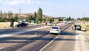 dogansehirde-feci-kaza-iki-arac-carpisti-2-yarali-c355FWn2.jpg