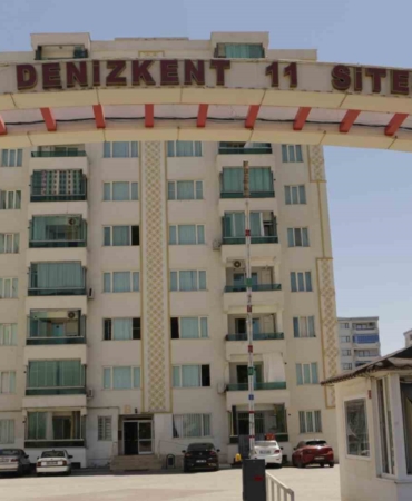 ejegulun-8-kattan-duserek-hayatini-kaybettigi-apartmanin-yoneticisinden-sok-aciklama-cemil-k-iki-ay-wKGBc7Kf.jpg