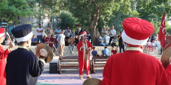 Elazığ Belediyesi Yaz Etkinlikleriyle Şehirde Renkli Günler Yaşatıyor Elazığ Belediyesi Yaz Etkinlikleriyle Şehirde Renkli Günler Yaşatıyor