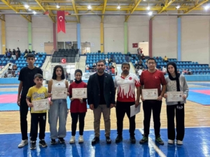 elazig-wushu-sporcularinin-buyuleyici-basarilari-xRitj8Wi.jpg