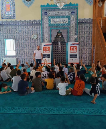 elazigda-112-acil-servis-ekipleri-yaz-kuran-kursu-ogrencilerini-bilgilendirdi-JaZr6XOA.jpg