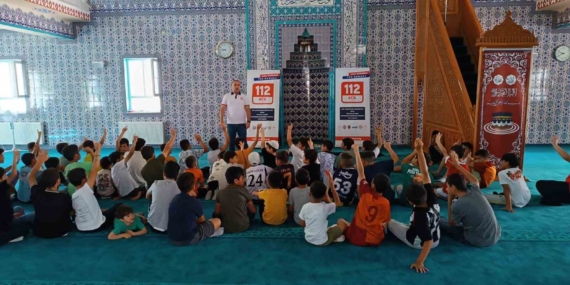 Elazığ'da 112 Acil Servis Ekipleri Yaz Kur'an Kursu Öğrencilerini Bilgilendirdi Elazığ’da 112 Acil Servis Ekipleri Yaz Kur’an Kursu Öğrencilerini Bilgilendirdi
