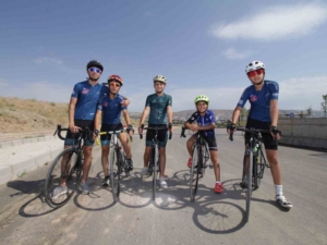 elazigda-15-temmuzda-pedallar-milli-birlik-icin-donmeye-devam-ediyor-NjdjxnE6.jpg
