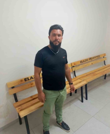 elazigda-aranan-sahis-zabita-ekiplerince-basariyla-ele-gecirildi-b9pNIF7e.jpg