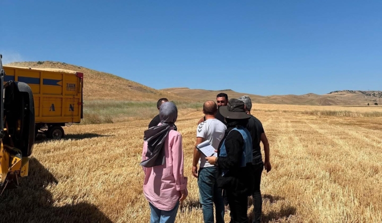 elazigda-bicerdover-denetimleri-ve-hasat-sureci-devam-ediyor-TMs5Chby.jpg