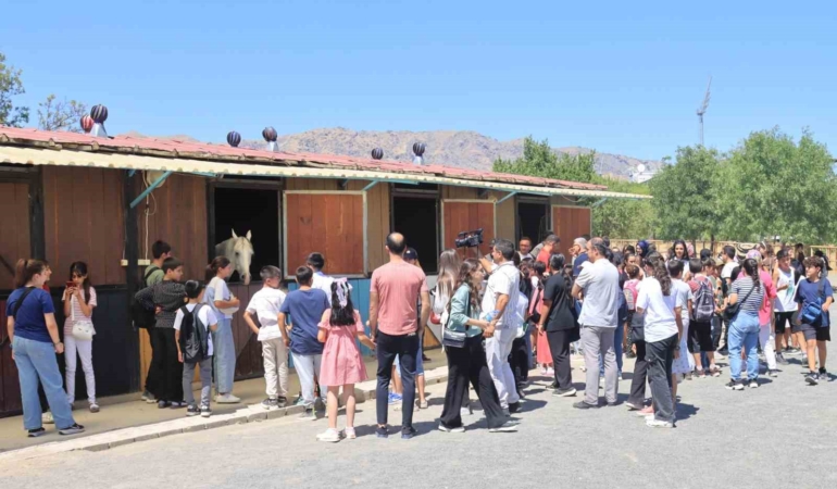 elazigda-cocuklar-eglence-dolu-bir-gun-gecirdi-MMfD4Nvk.jpg