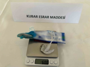 elazigda-dis-macunu-tupu-icinden-esrar-cikti-sok-edici-olay-bIKD3MEq.jpg