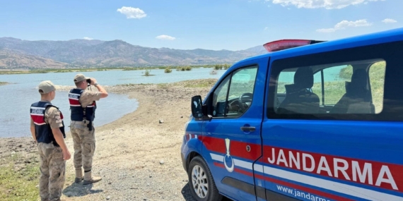 Elazığ'da Jandarma Ekiplerinden Su Kenarlarında Önemli Denetim Faaliyeti Elazığ’da Jandarma Ekiplerinden Su Kenarlarında Önemli Denetim Faaliyeti