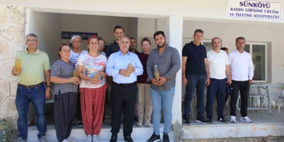 Elazığ'da Kadın Çiftçiler, Tarımsal Yeniliklerle Geleceği Şekillendiriyor Elazığ’da Kadın Çiftçiler, Tarımsal Yeniliklerle Geleceği Şekillendiriyor