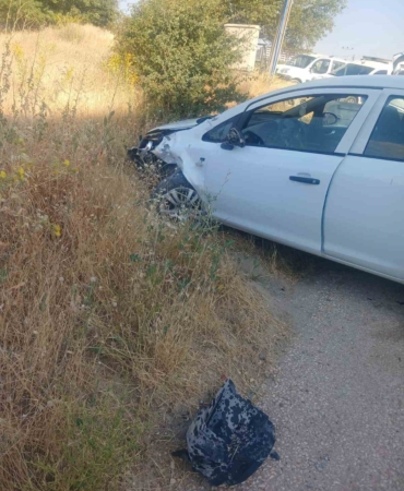 elazigda-otomobil-ve-motosiklet-carpisti-1-agir-3-yarali-XSXHWsAn.jpg