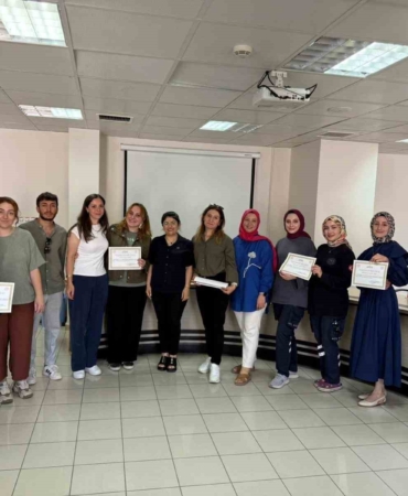elazigda-saglik-hizmetleri-istasyonlarina-ozel-tesekkur-belgesi-toreni-TrPXmUSF.jpg