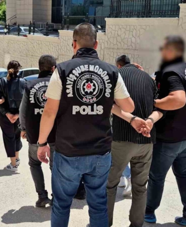 elazigdaki-guzellik-salonuna-yonelik-fuhus-operasyonu-4-kisi-tutuklandi-maCZWGXO.jpg