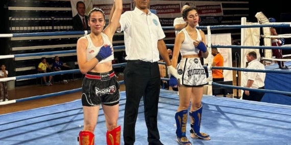 Elazığ'dan Türkiye Kick Boks Şampiyonası'nda Tarihi Madalya Başarısı Elazığ’dan Türkiye Kick Boks Şampiyonası’nda Tarihi Madalya Başarısı