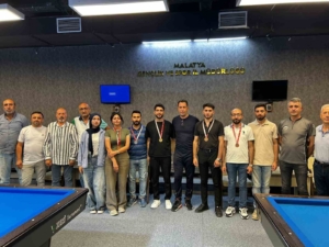 elazigli-bilardo-sporcusu-buyuk-basariya-imza-atti-OWOS5d6l.jpg
