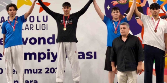 Elazığlı Taekwondo Sporcuları Türkiye 3’üncüsü Olarak Tarih Yazdı Elazığlı Taekwondo Sporcuları Türkiye 3’üncüsü Olarak Tarih Yazdı