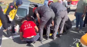 erzurumda-feci-trafik-kazasi-4-kisi-yaralandi-Lhpixen4.jpg