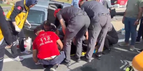 Erzurum'da Feci Trafik Kazası: 4 Kişi Yaralandı Erzurum’da Feci Trafik Kazası: 4 Kişi Yaralandı