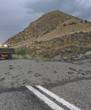 erzurumda-sel-felaketi-yollar-kapandi-hayat-durdu-Il2ruYFc.jpg