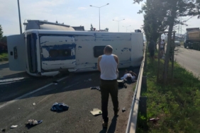 erzurumda-servis-aracinin-devrilmesi-sonucu-6-kisi-yaralandi-tTyyDByn.jpg