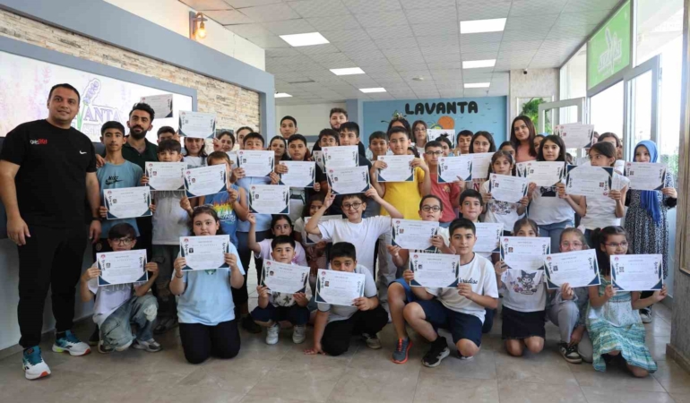 gakgo-spor-kulubunde-basari-gosteren-67-sporcunun-sertifika-toreni-cFYFP7i3.jpg