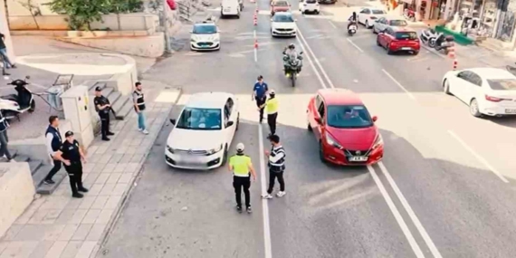 Gaziantep’te 118 Araç İçin 1 Milyon 253 Bin TL Cezaya Çarptırıldı Gaziantep’te 118 Araç İçin 1 Milyon 253 Bin TL Cezaya Çarptırıldı
